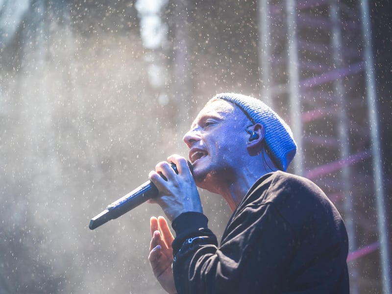 Singing in the rain - Dermot Kennedy in Scarborough.