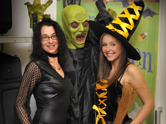 Halloween at Matalan - looking bewitching are models Jackie Rowe (L) and Becca Wright. pic Andrew Higgins   094242c