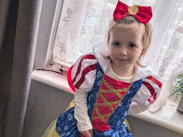 A very adorable Snow White!