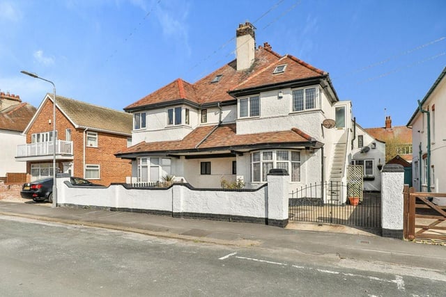 This one bedroom flat is for sale with Reeds Rains for £145,000.