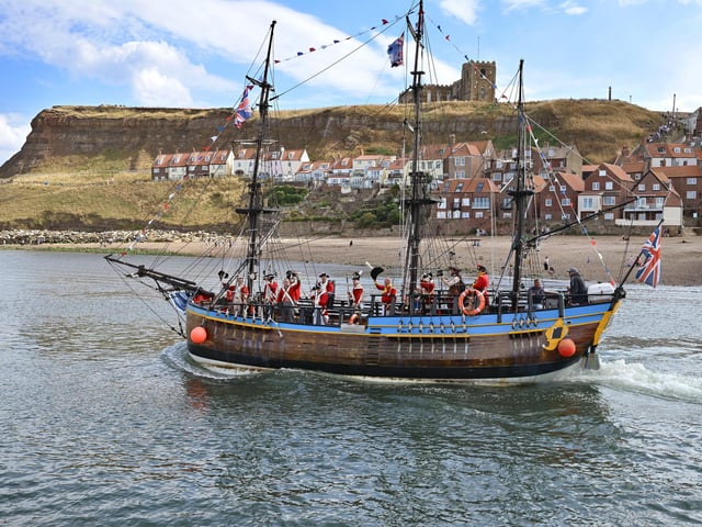 Pirate trip out to sea. photo: Richard Ponter