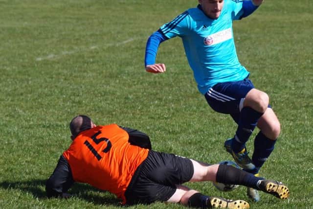 Newlands and Edgehill do battle