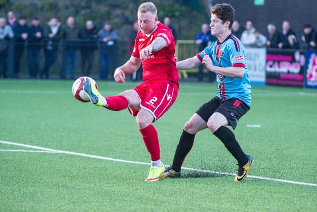Josh Lacey hooks clear under pressure