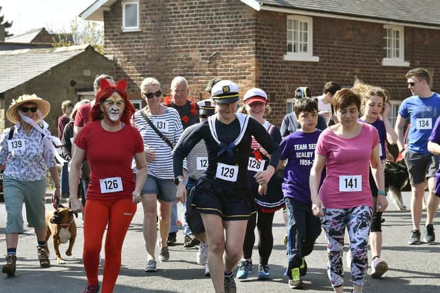 Setting off from the Nags Head.