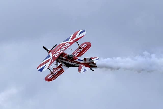 Air acrobatics from Rich Goodwin.