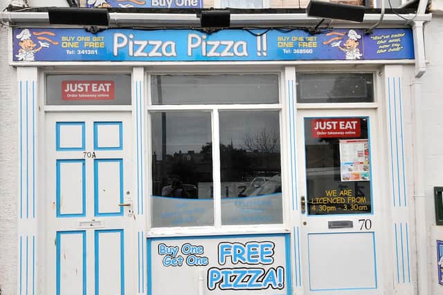A Pizza shop which also sells kebabs. 
Overall user rating: 5.4/6. Food quality: 5.1/6. Delivery Time: 5.6/6. Service: 5.4/6.