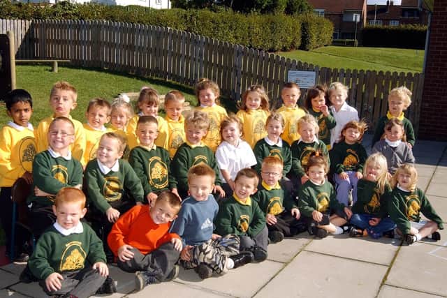 2003: Barrowcliff Infants, Miss Waelher's Class 9.