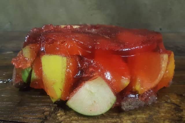 The jelly and fruit cake made for Enrique.