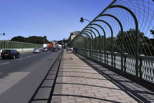 Valley Bridge remains closed while Police continue to deal with an incident