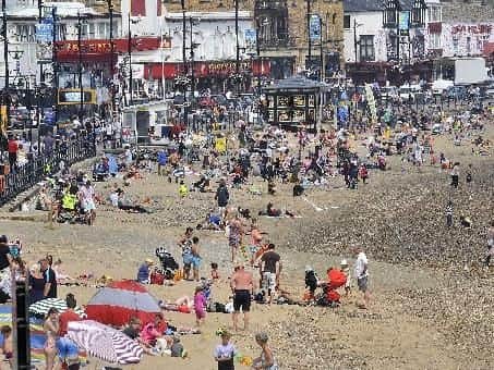 Anthony Easom, 75, photographed children on Scarborough's South Bay