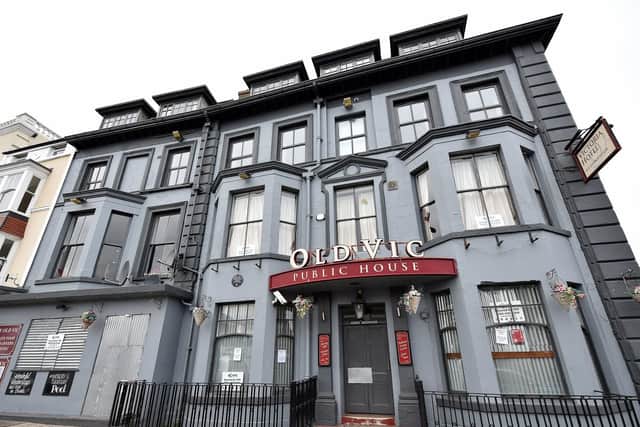 The birthplace of famous Hollywood actor Charles Laughton, the large hotel and pub stands opposite the railway station.