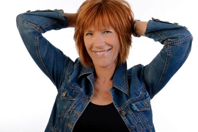 Kiki Dee headlines
