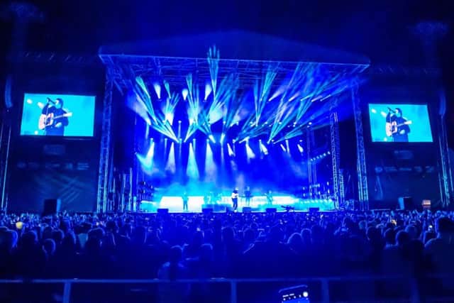 The music was accompanied by an impressive light show.