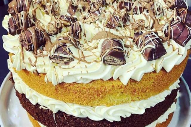Kinder Bueno Whopper Cake - Yorkshire Cycle Hub