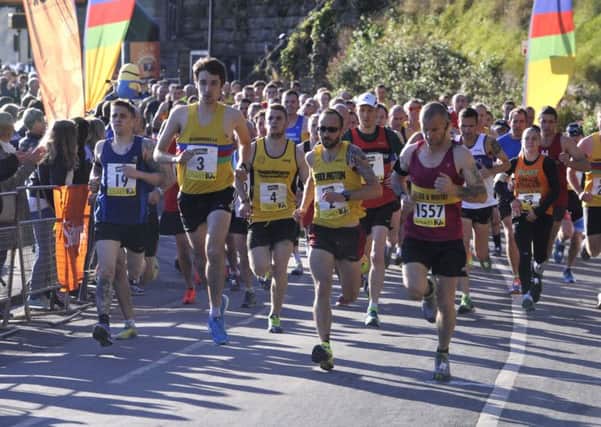 144140b
Action from this years Scarborough 10k road race
The runners set off
Picture by Neil Silk
12/10/14