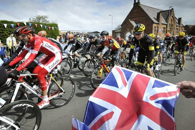 Tour de Yorkshire . The bikes race through Cayton. pic Richard Ponter 151725a