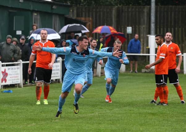 BEN MIDDLETON CELEBRATES AFTER TO PUTTING SCARBOROUGH 1-0 UP
