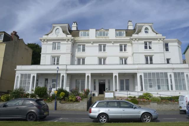 Scene Setter Ackworth House Beach Road filey
Closing Down
PA1533-1a
