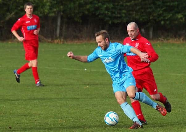 Trafs Gary Thomas attacking for the hosts. 152126c.Traf v Newlands Scarborough News Sunday League Division One 25-10-15@Staxton