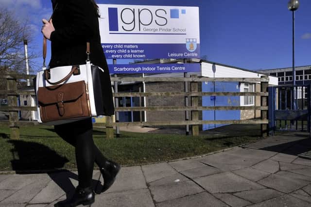 Walking to school.George Pindar School . pupils not allowed out during school time.pic Richard Ponter 160815a