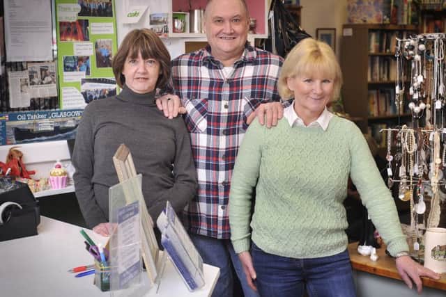 Borough Big Thank you awards .Our Co Charity staff Tracy Munter , Bob Duke ,Vonny Thorpe .pic Richard Ponter 161004