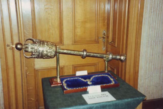 Hobys mace pictured in Scarborough Town Hall was presented by Hoby as a peace offering in 1636.