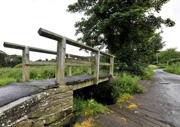Small footbridge close to Beck Lane, Cloughton.
