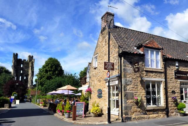 Each walk in the collection begins in one of Ryedales five market towns, including Helmsley.