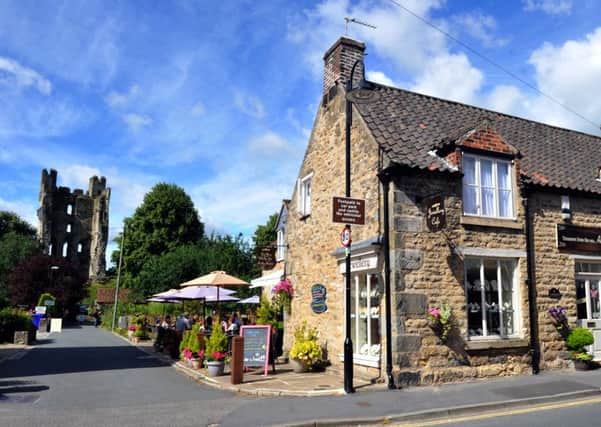 Each walk in the collection begins in one of Ryedales five market towns, including Helmsley.