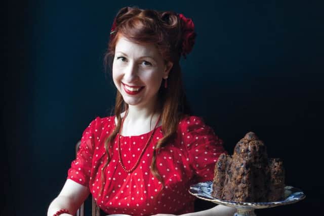 Regula Ysewijn, author of Pride and Pudding.
