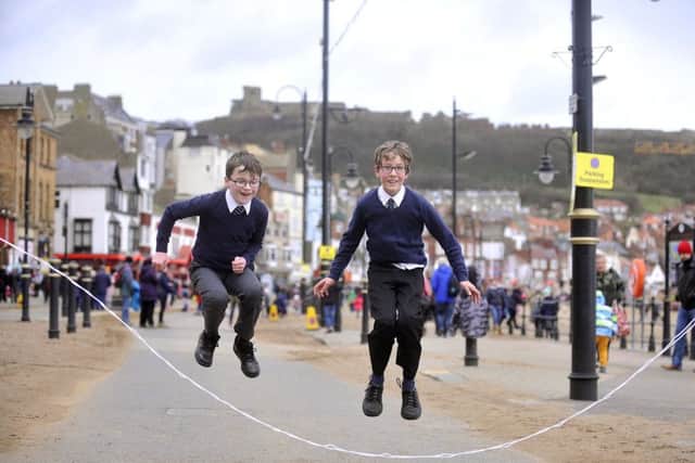 Zak Wormald and Joss Braida have a great time skipping in Foreshore Road. Picture: Richard Ponter 160610f