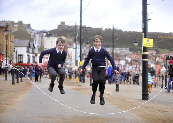 Zak Wormald and Joss Braida have a great time skipping in Foreshore Road. Picture: Richard Ponter 160610f