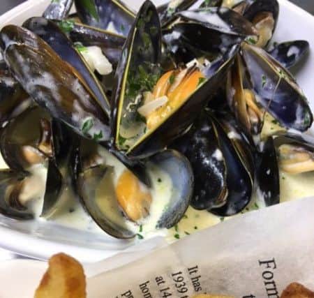 Mussels and chips