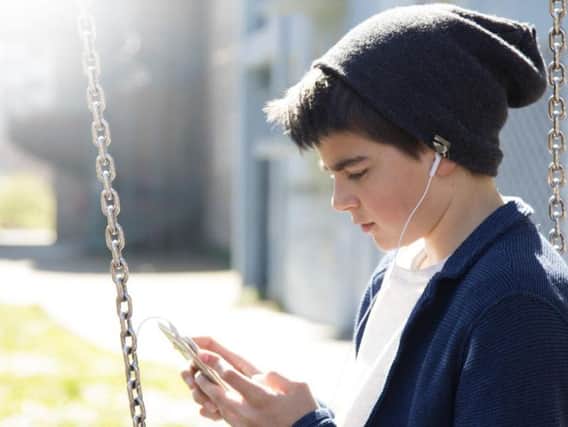Children will be forced to reply to their parents' texts