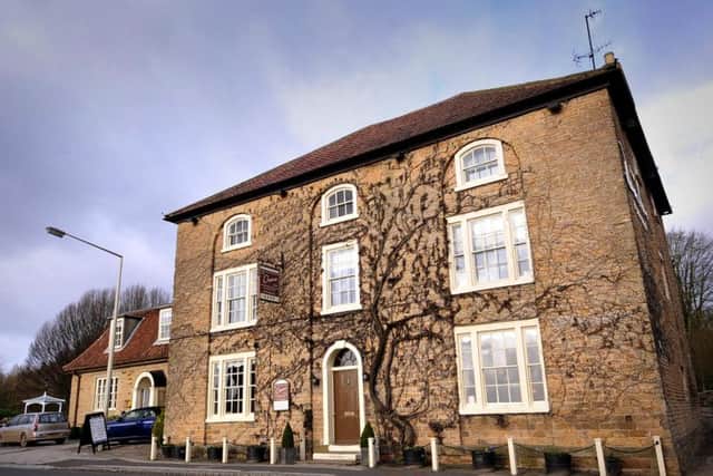 The Downe Arms