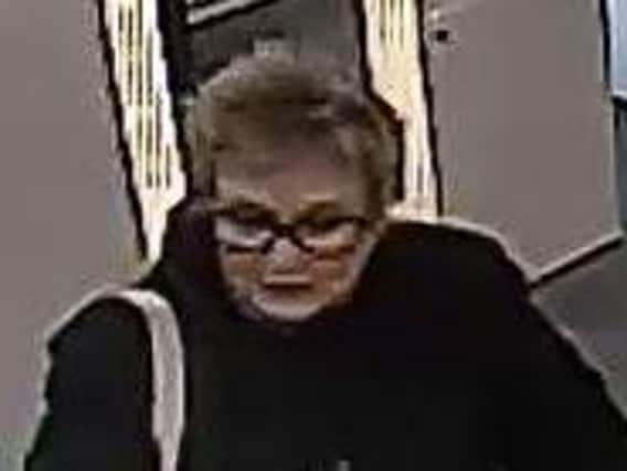 Image of woman police want to speak to in connection with a jewellery theft