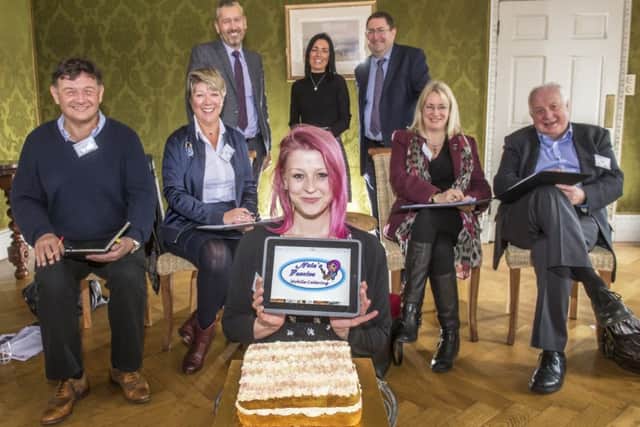 Sasha Perkins pitches her cake-baking business Nulas Fancies to the panel of Dragons.