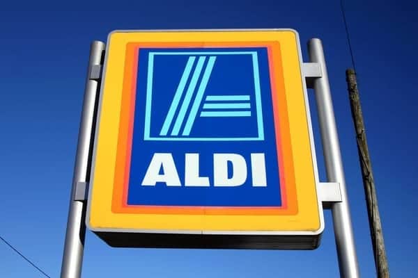Aldi has slashed the prices of its Prosecco to just £3.99 per bottle (Photo: Shutterstock)